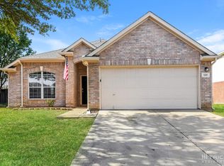 129 Heritage Dr, Crowley, TX 76036