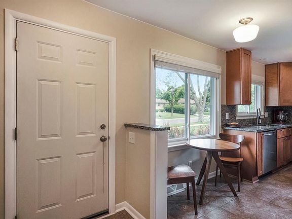 4th image of 1205 Arella Blvd