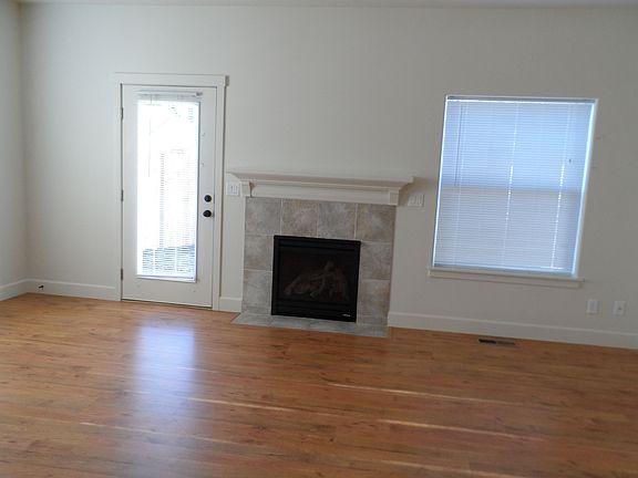 Family room with gas firepla