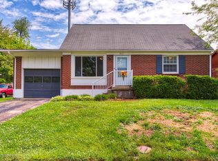 9107 Marian Ct, Jeffersontown, KY 40299
