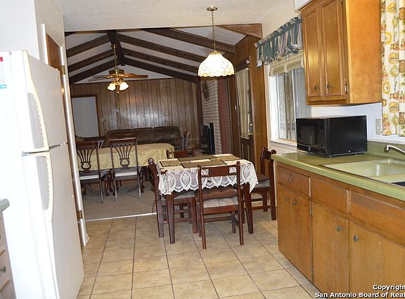 4th image of 2503 Cannes Dr