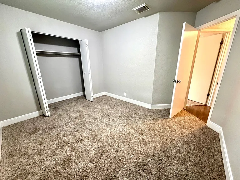 9935 Misty Plain Dr — Photo 15