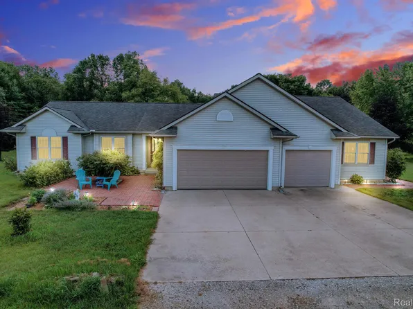 10501 N Territorial Rd, Dexter, MI 48130