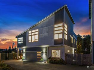 521 SW 3rd Pl, Renton, WA 98057