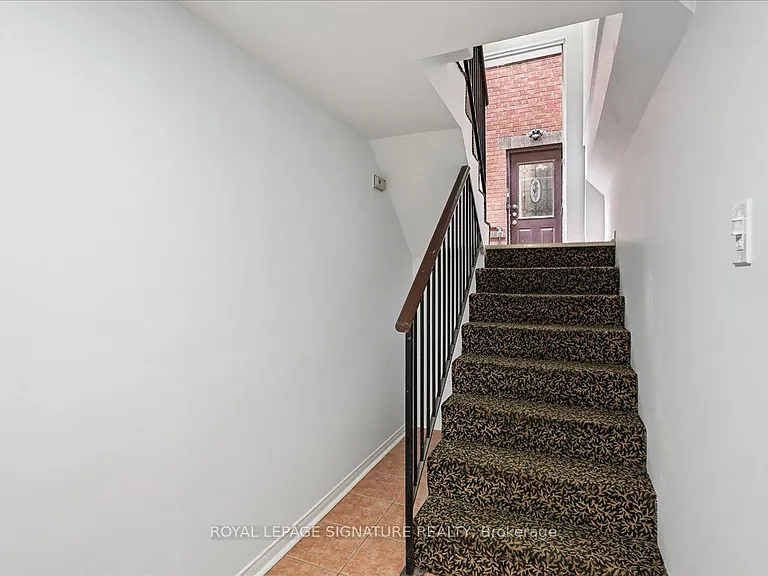 12 Castle View Ave #LOWER — Photo 16