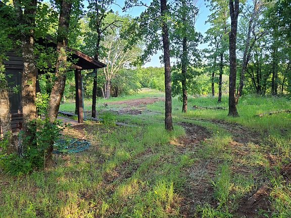 4th image of 400 County Road 1660