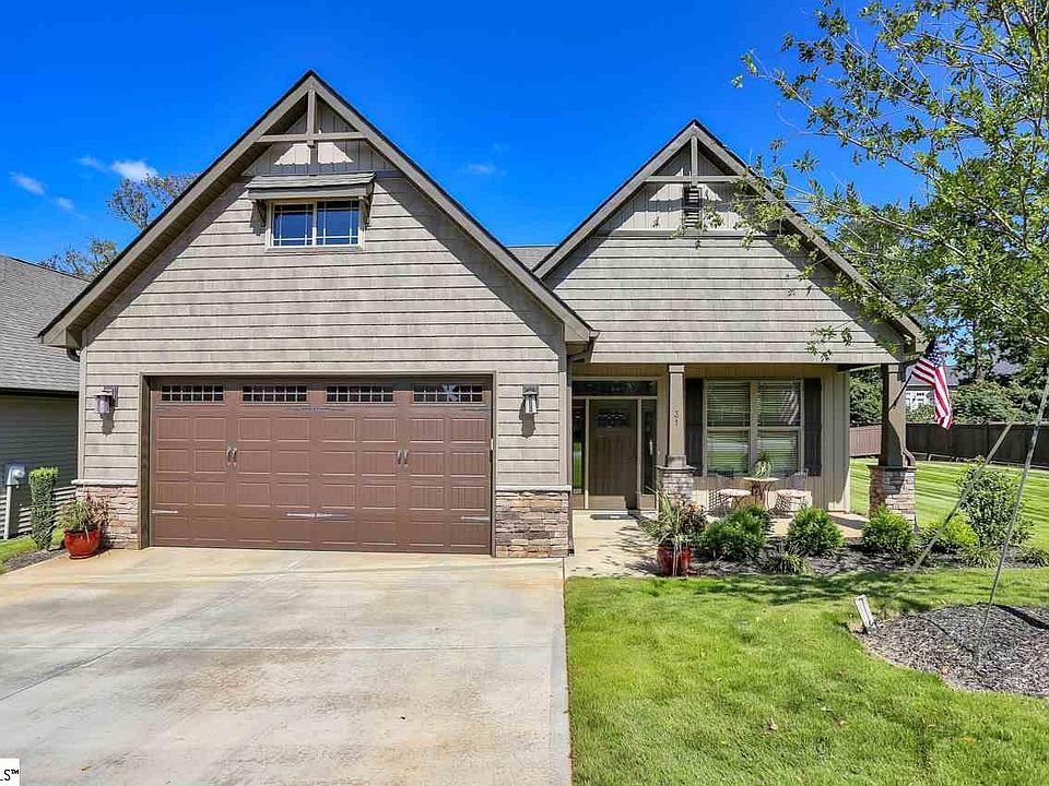 1st image of 31 Bradstock Dr