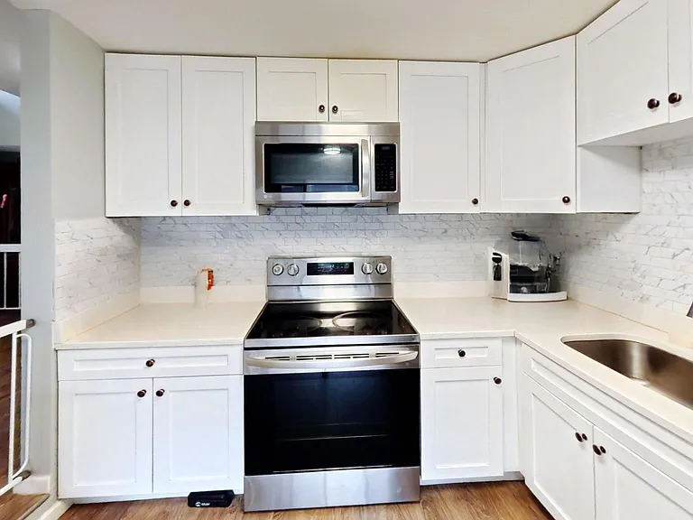 18428 Point Seneca Pl — Photo 5