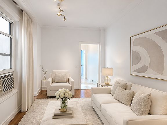 5th image of 456 W 47th St APT 3A
