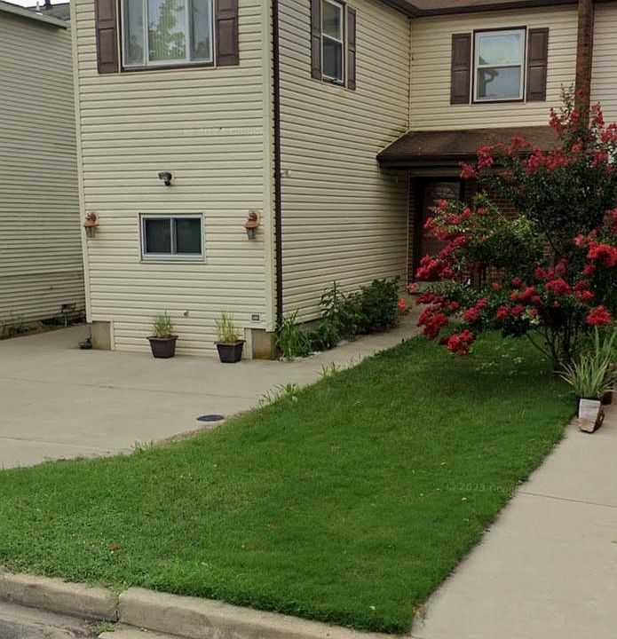 1st image of 4326 Varnum Pl NE