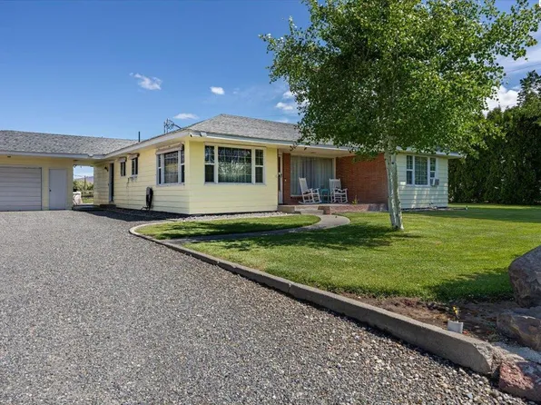 3700 Sheller Rd, Sunnyside, WA 98944