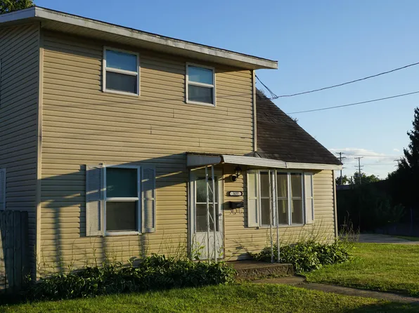 527 Grand Ave, Loves Park, IL 61111