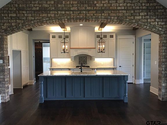4th image of 108 Heritage Dr