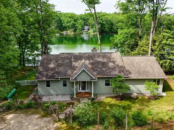 3870 Harolds Rd, Traverse City, MI 49696