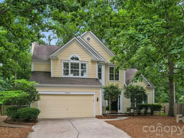 7004 Ridge Peak Ct, Charlotte, NC 28269