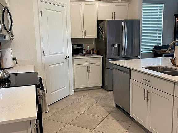 4th image of 11321 Pinot Dr