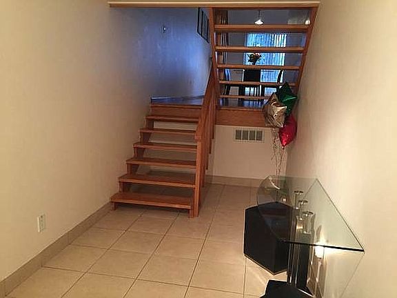 4th image of 494 W Willow Ct