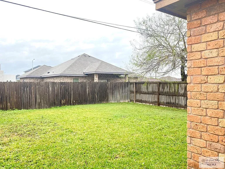 6705 Garden Woods Ave #B — Photo 12