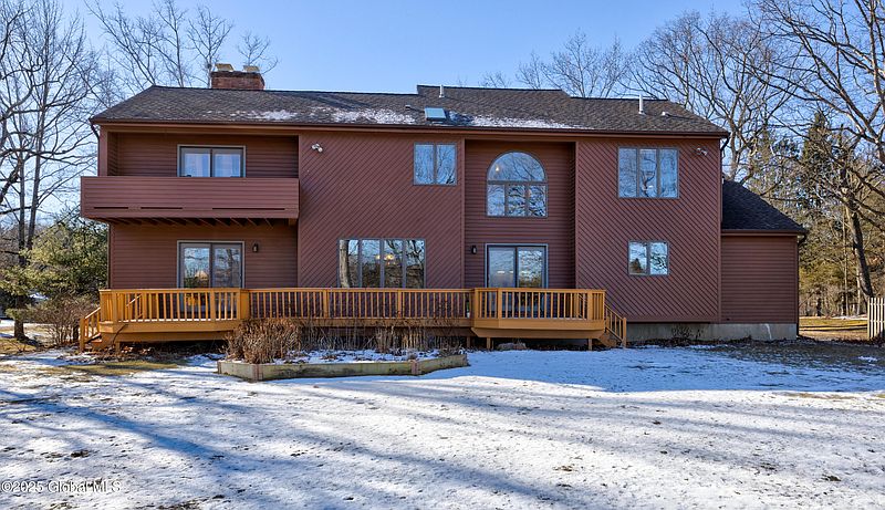 4th image of 820 Middle Street