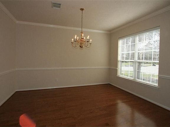 3rd image of 2382 York Harbour Ct