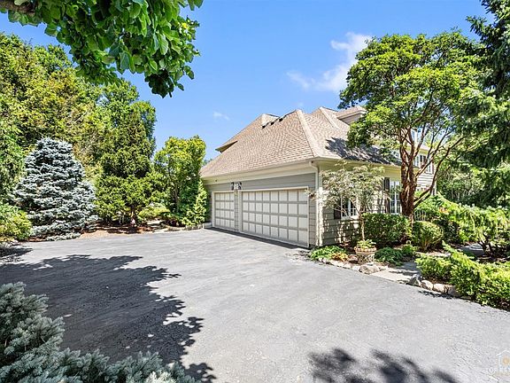 3rd image of 22256 W Cambridge Dr