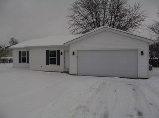 7880 S Cameron Dr, Hamilton, IN 46742