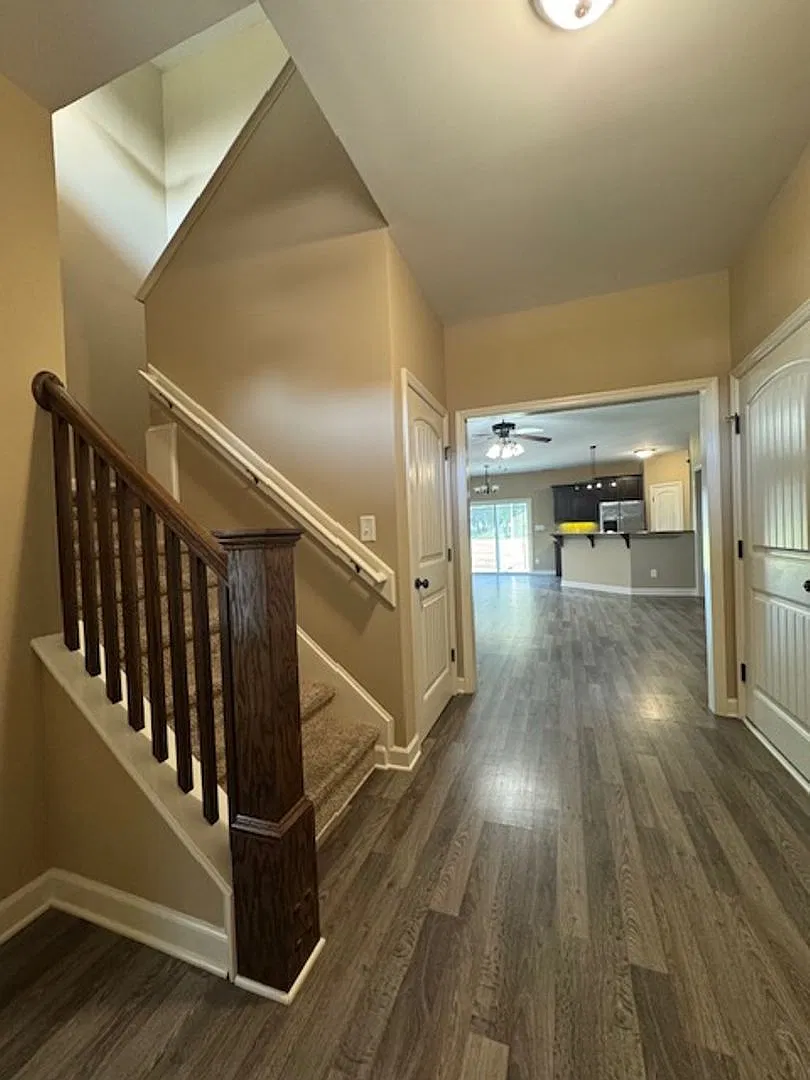 107 E. Lake Drive — Photo 2