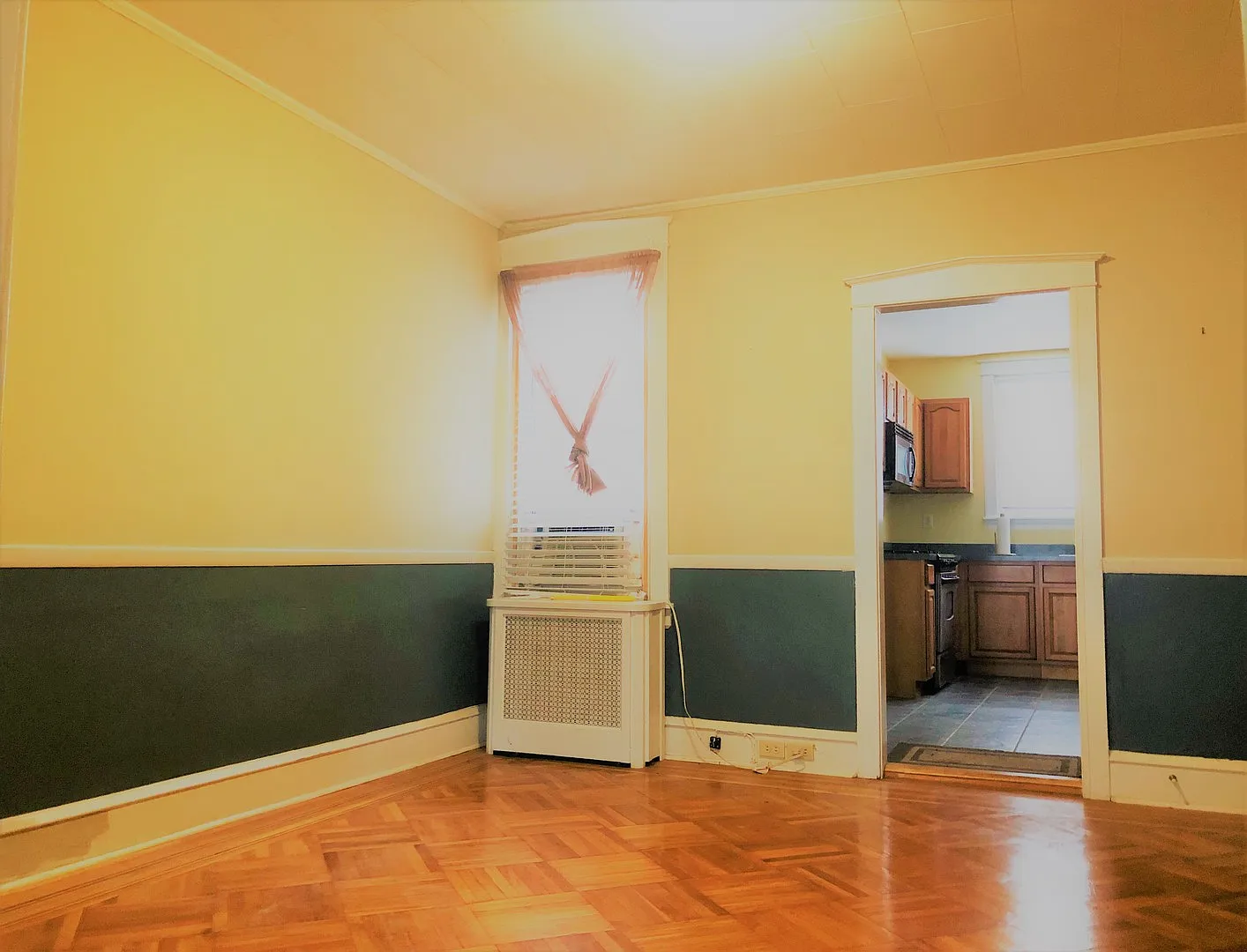 Stunning 3-Bedroom Townhome in Manayunk! Available mid-August! — Photo 4