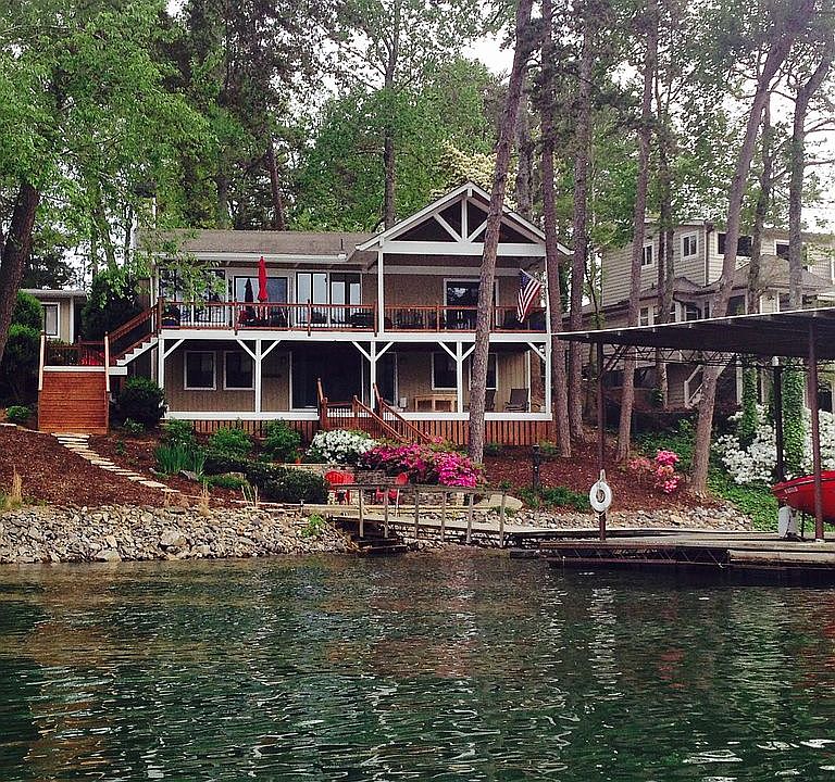 2nd image of 2155 Kemp Dr