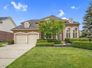 24354 Thatcher Dr, Novi, MI 48375