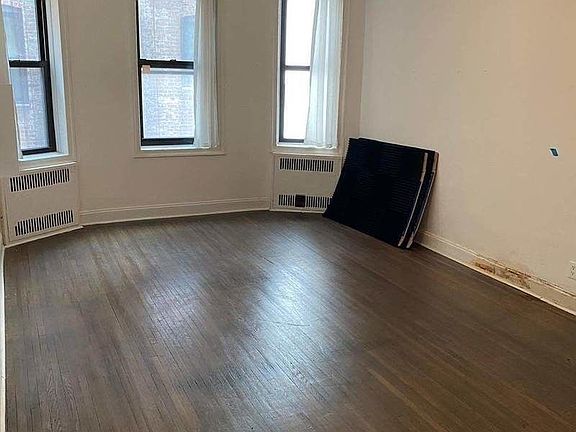 4th image of 75 E 21st St #4K