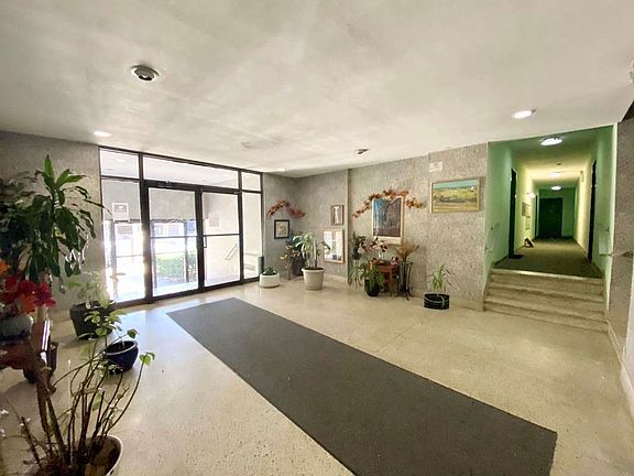 5th image of 3225 Johnson Ave #3