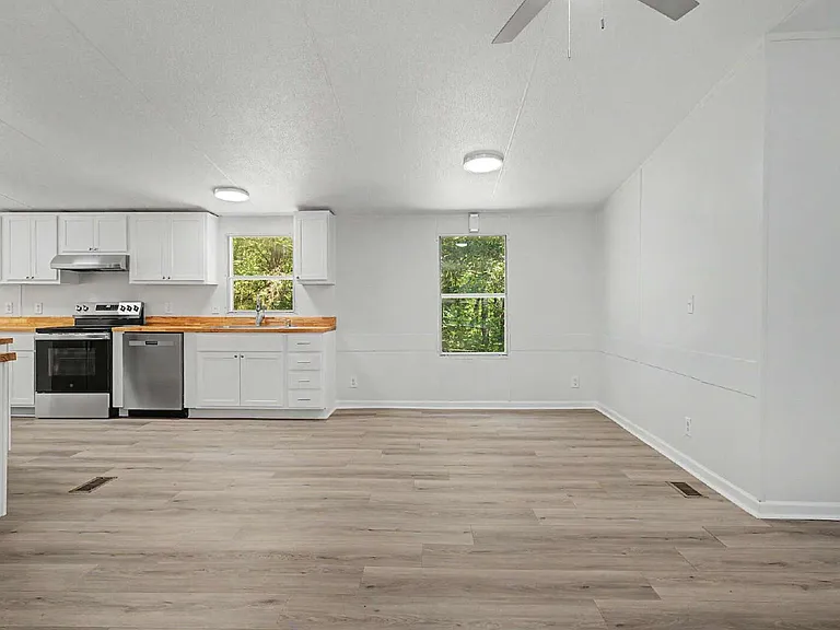 1083 Lily Pad Ln — Photo 10