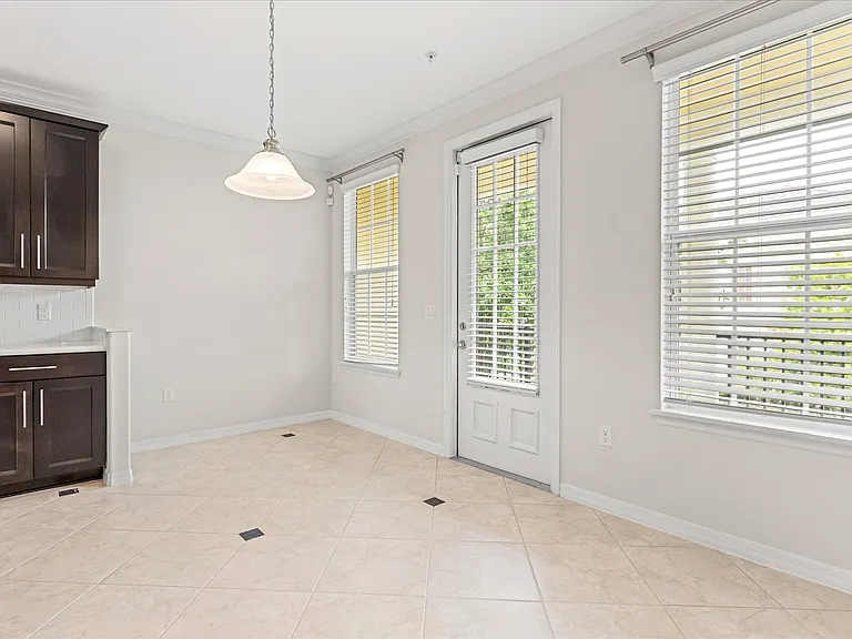 2046 Prospect Ave #1 — Photo 8