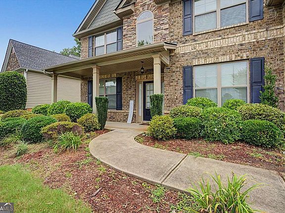 4th image of 2327 Magaw Ln