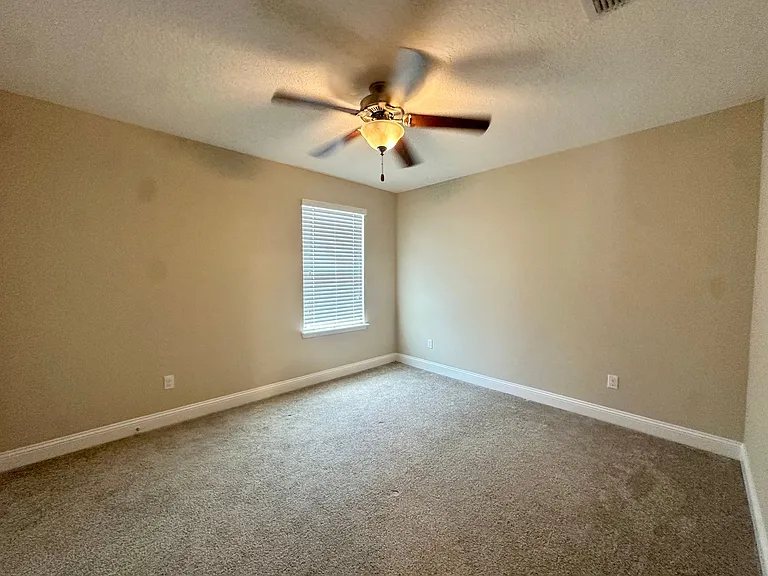 481 Shetland Dr — Photo 31