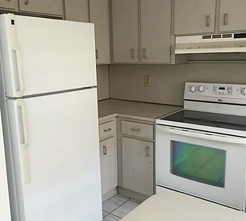 3rd image of 2050 NE 140th St APT 13