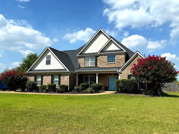 32 Registry Way, Fort Mitchell, AL 36856