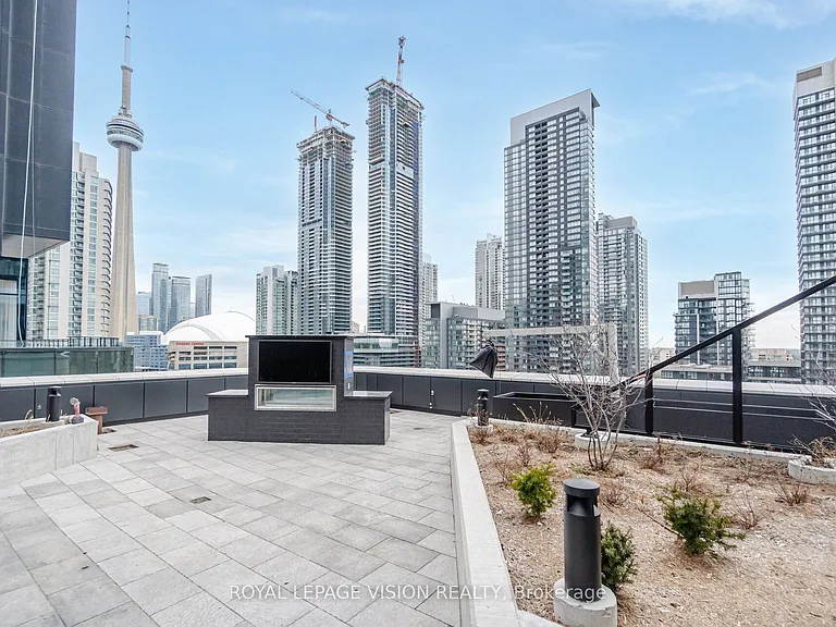 470 Front St W #3010 — Photo 18