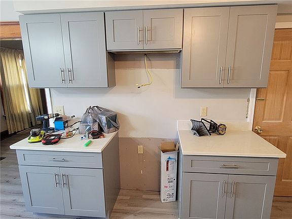 5th image of 134-136 E Main St