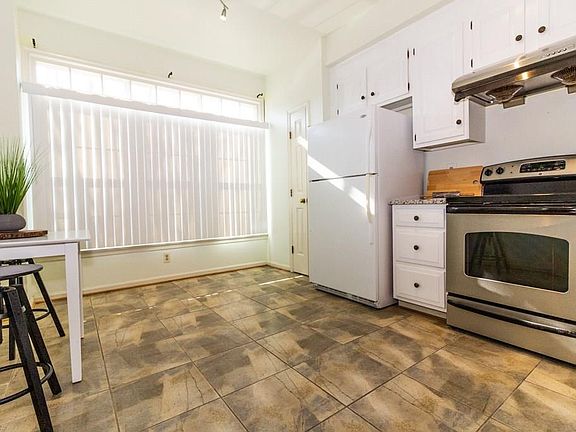 4th image of 102 Appaloosa Dr