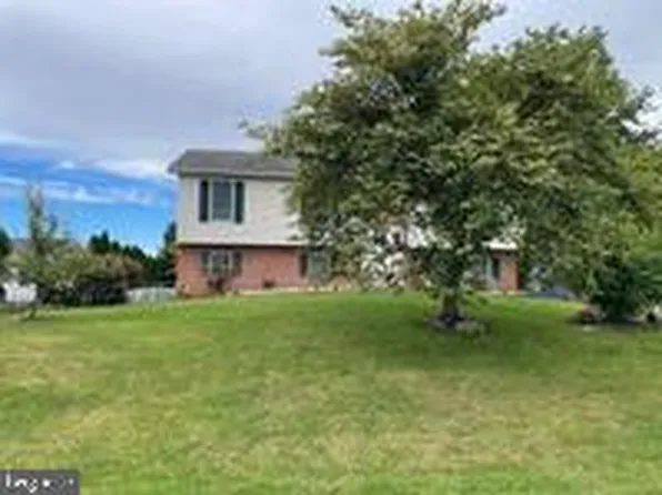 272 Pattison Dr, Shippensburg, PA 17257