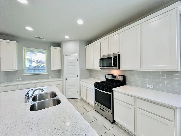 1156 Capra Ln — Photo 26