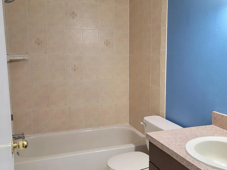 10035 Lake Oak Cir #10035 — Photo 21