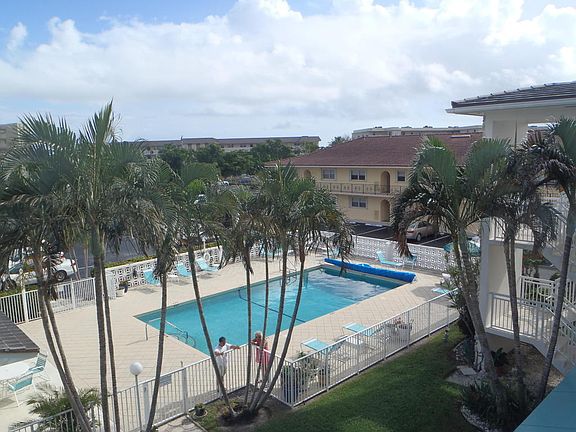 4th image of 37 Yacht Club Dr APT 312