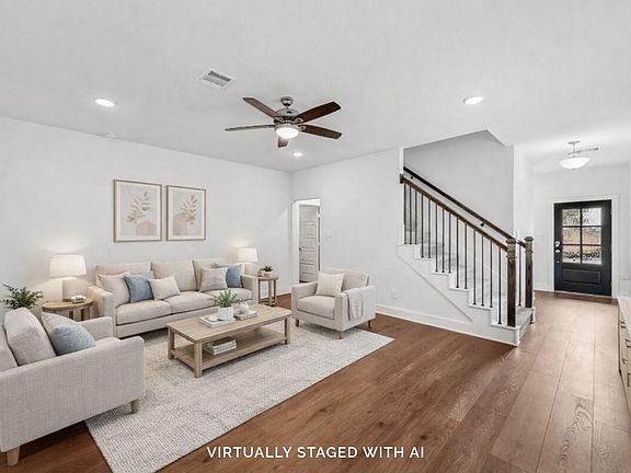 3rd image of 20518 Draper Rd