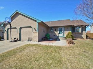 10963 Brittany Dr N, Champlin, MN 55316