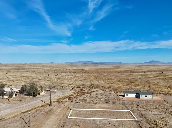 1004 N Plateau St, Marfa, TX 79843