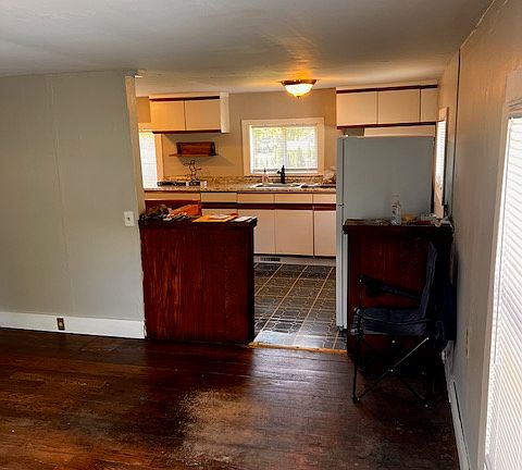 5th image of 918 O'Grady Dr