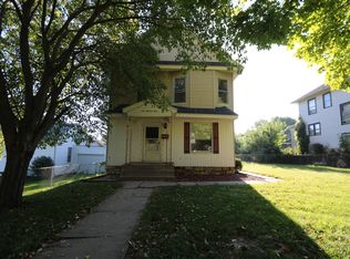 104 S Garfield Ave, Burlington, IA